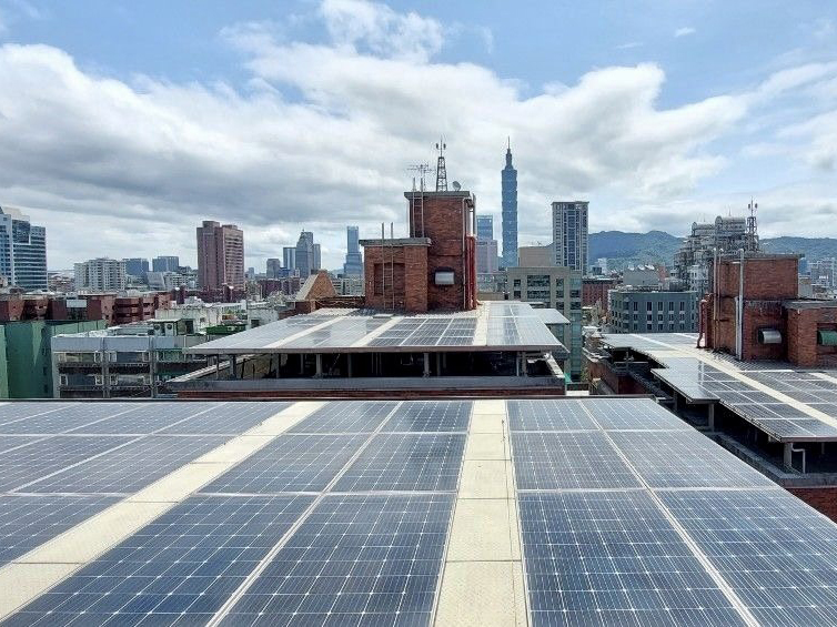 建物強制設置太陽光電 8月實施